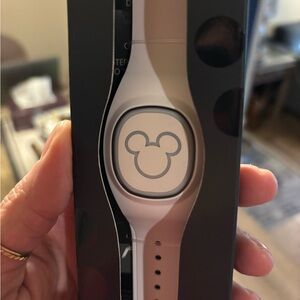 Disney MagicBand NIB Cream with Charms.